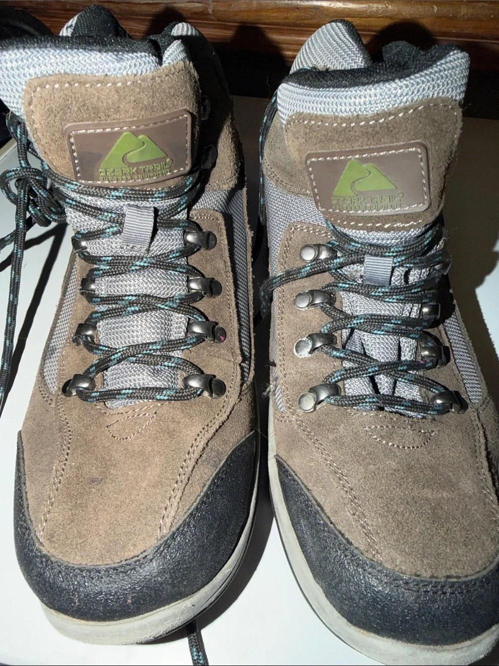 Men’s waterproof boots size 7